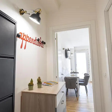 Appartamento Silver - House In The Center With Garden, *