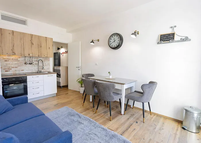 Silver - House In The Center With Garden, Apartment *